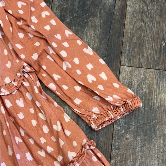 Cat & Jack- Peach Dress w/Hearts - Picture 5 of 9